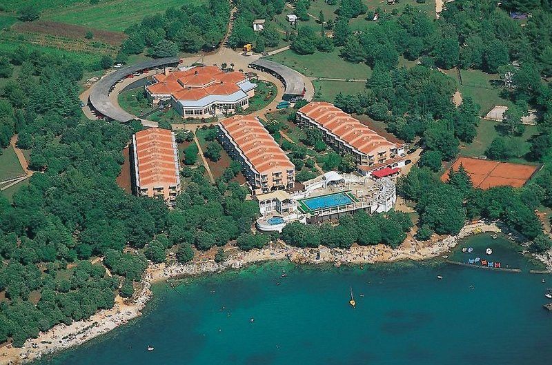Maistra Select Funtana All Inclusive Resort Exterior photo