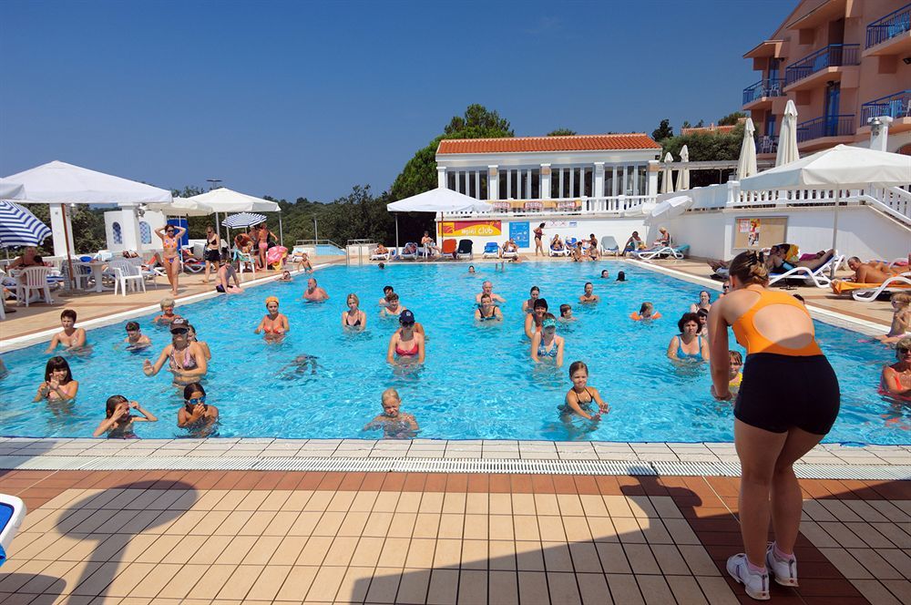 Maistra Select Funtana All Inclusive Resort Exterior photo